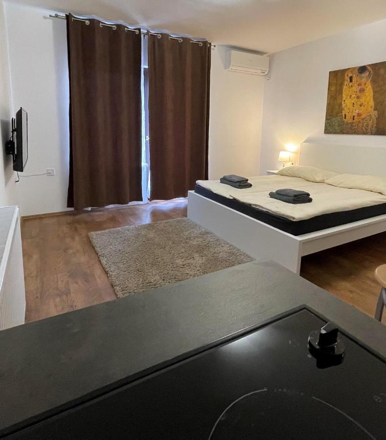City Apartman Балатонфельвар Екстер'єр фото